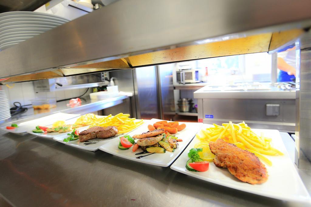 Hotel Restaurant Schwoerer Lenzkirch Eksteriør billede