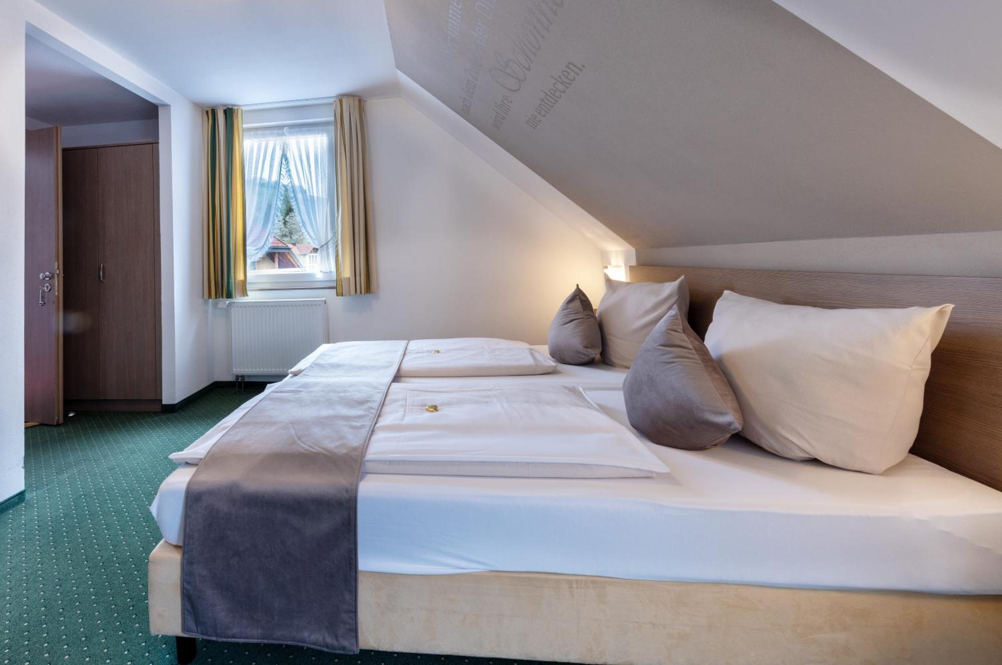 Hotel Restaurant Schwoerer Lenzkirch Eksteriør billede