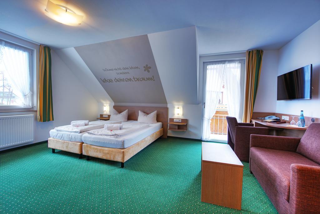 Hotel Restaurant Schwoerer Lenzkirch Eksteriør billede