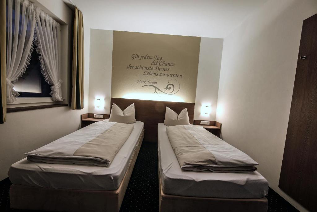 Hotel Restaurant Schwoerer Lenzkirch Værelse billede